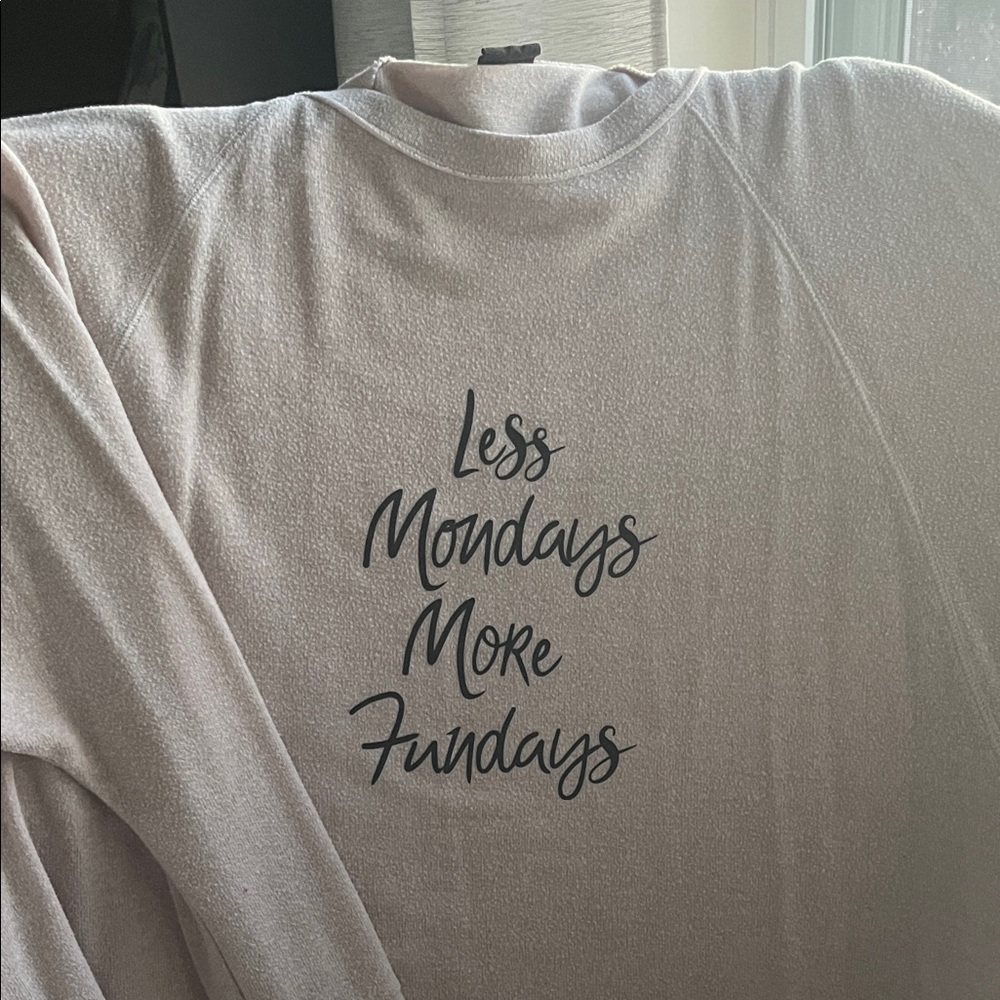 Graphic long sleeve women’s shirts - Picture 2 of 5